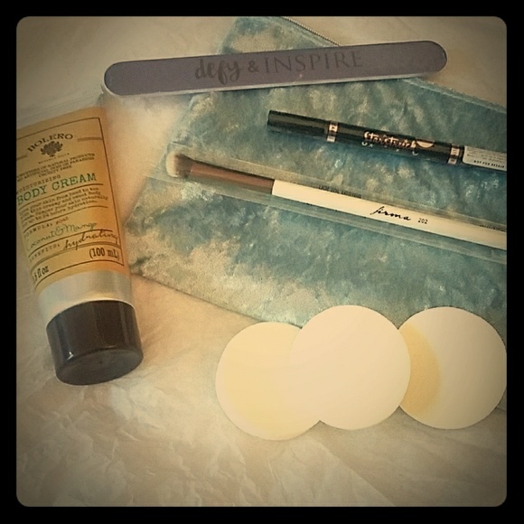 Cíate Beauty Bag | 8 Pieces - Picture 2 of 7